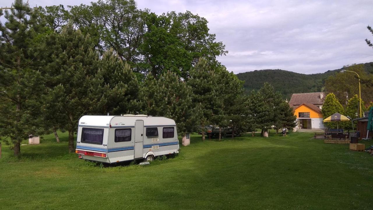 Camp Oaza Chudcice Hotel Екстериор снимка